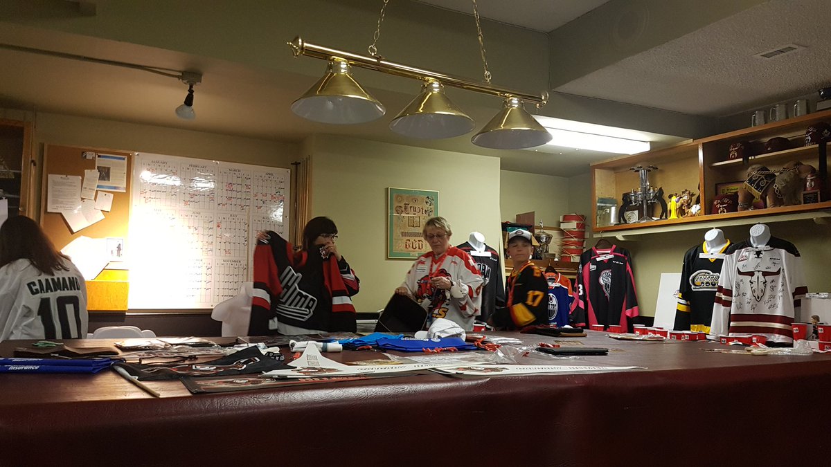 MemorialCupFan's tweet photo. Prize draw is underway! https://t.co/gLFZs7lYW9
