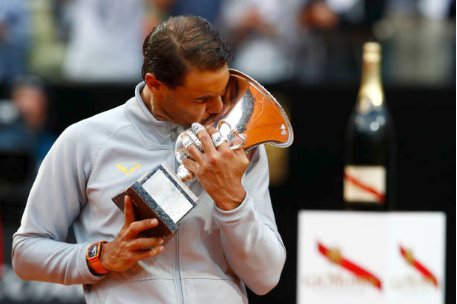 Rafael Nadal gana el #InternazionaliBNLItalianOpen y rompe empate con John McEnroe por la 4ta mayor cantidad de títulos (78) en sencillos en la Era Open Solo Jimmy Connors, Roger Federer y Ivan Lendl tienen más