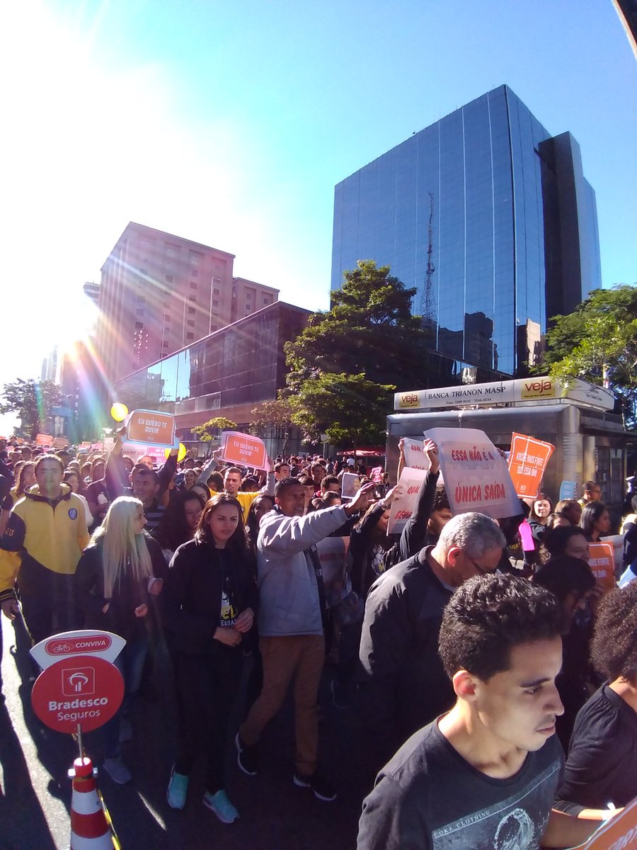 fjusaopaulo's tweet photo. Agora na Av Paulista! #CaminhadaSaibaDizerNão #FJU #HELP https://t.co/IVImUexh9j