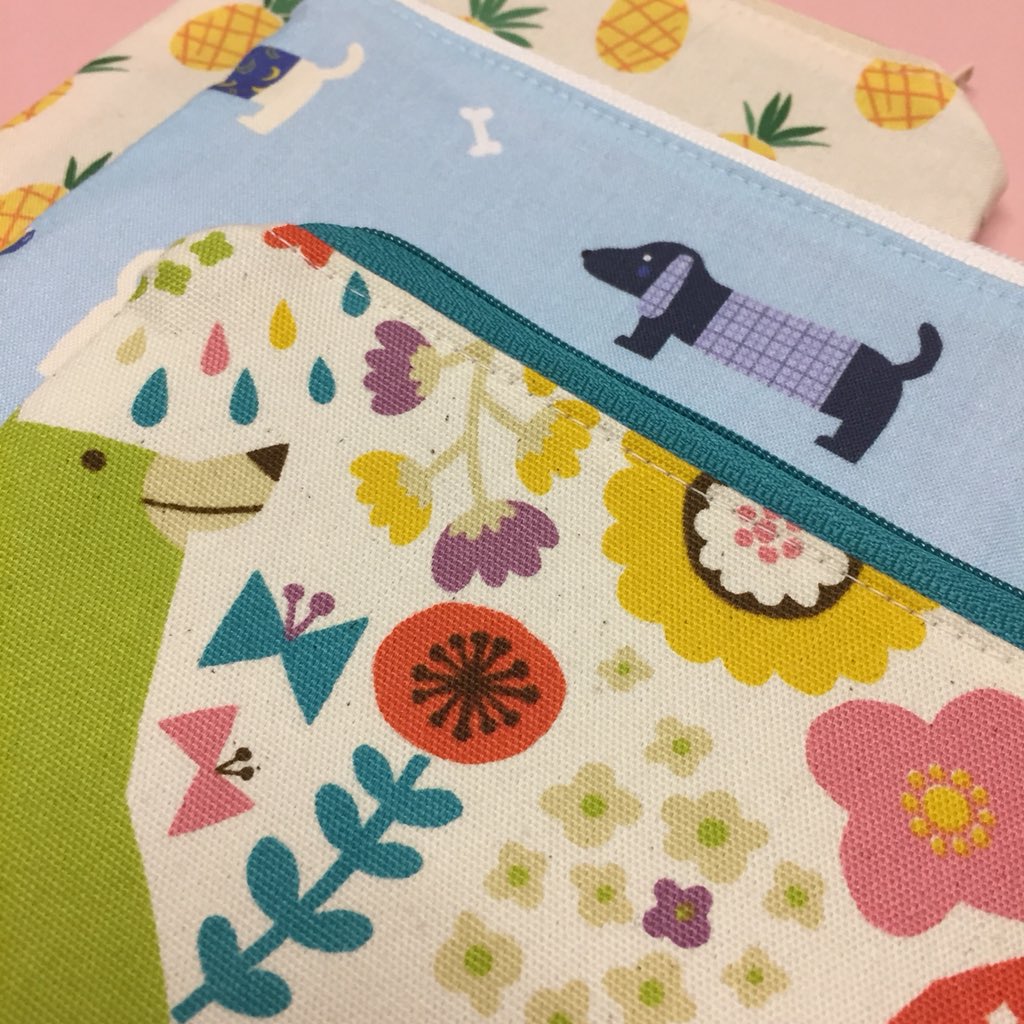 meeliemoon's tweet photo. #crafthour just some of our coin purses, makeupbags that are off into our Etsy shop pm if interested in any of these - (sausage dog - sold out) #handmade #handmadepurse #coinpurse #wallet #makeuppurse #moneypouch #pouch #madeincornwall #etsyuk #etsyhandmade #catpurse #unicorn https://t.co/U75No9QTbQ