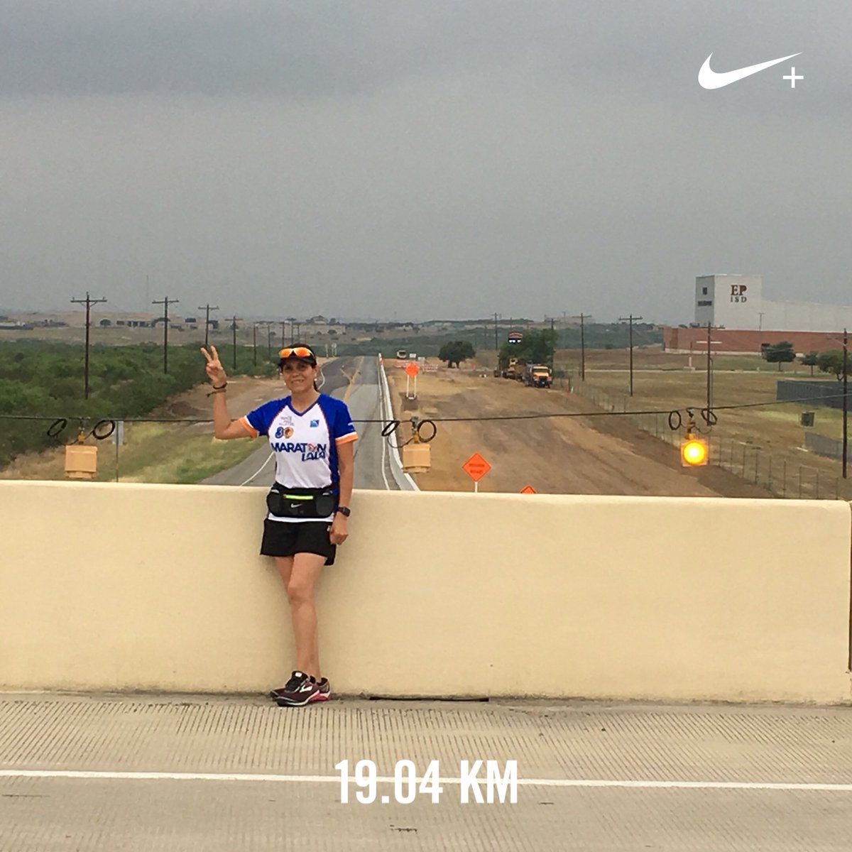AynosSonia's tweet photo. Hoy tocó carretera #19Kms de diversión para una excelente mañana nublada.
#YoElegiCorrer rumbo a @21kCoahuila
#FelizDomimgo 😉✌🏼💋💋 https://t.co/vyK05bv4AB