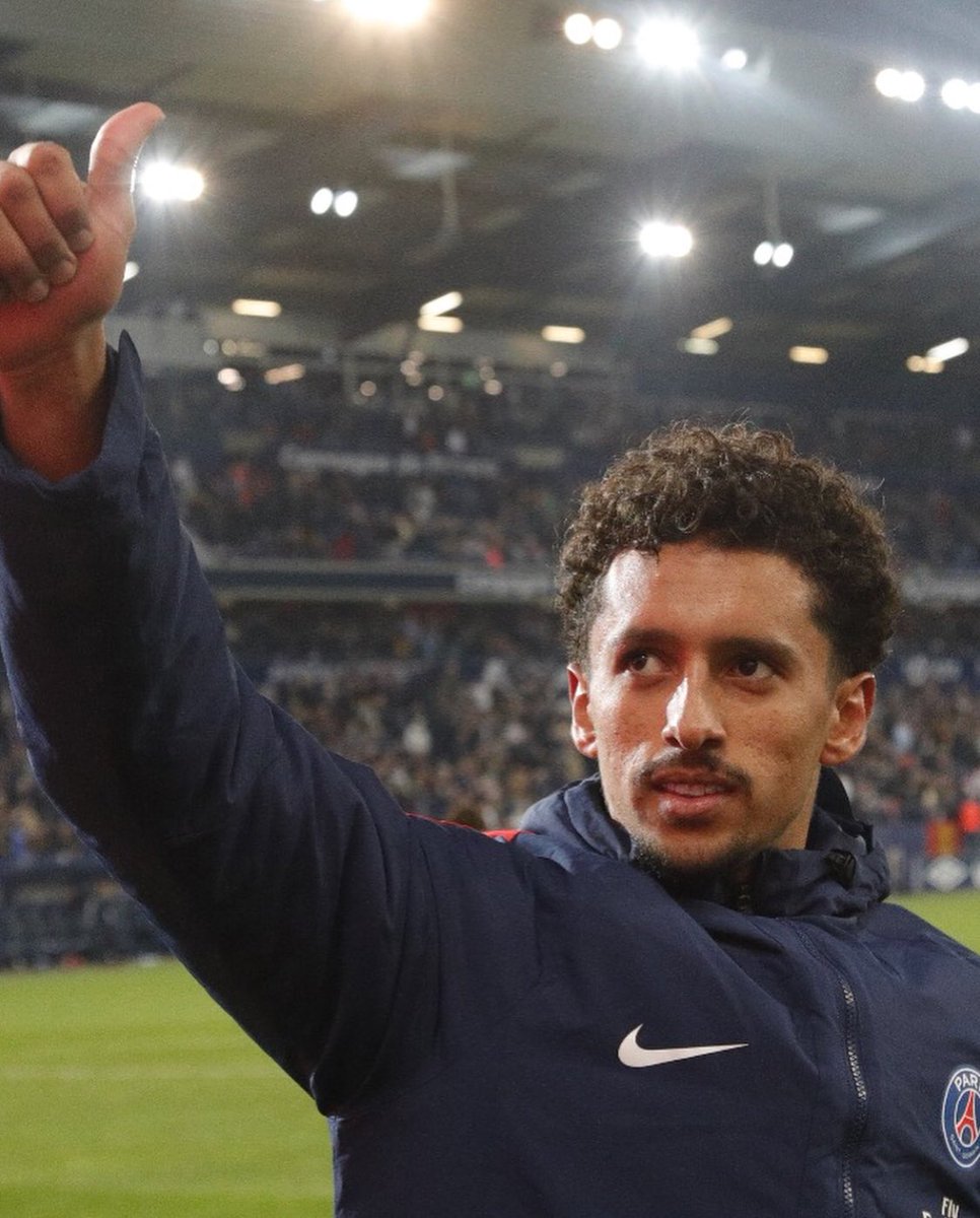 marquinhos_m5's tweet photo. 🇫🇷 Merci à tout les supporters qu’on été à nous côté pendent toute la saison. De bons moment, des moment moins bons, mais toujours ensemble pour le @PSG_inside ... On se voit la saison prochaine 💪🏾🔴🔵 (Désolé pour les erreurs du Français, je essayé 😂) https://t.co/q34KIqbfve