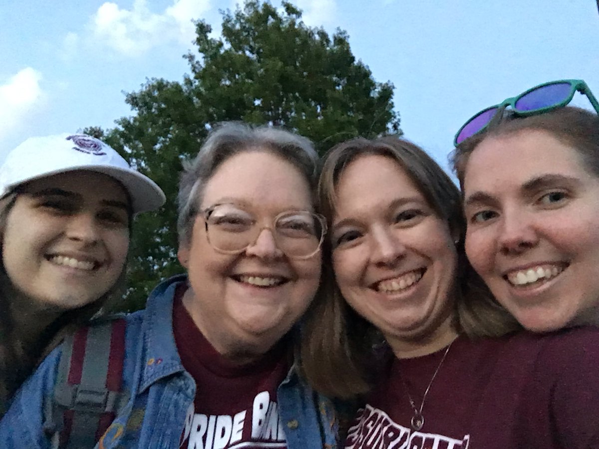 djdreier10's tweet photo. Our after concert festivities were a blast last night! Don’t know where I would be without my #friends and #family! @EatAndys #KidsForLife https://t.co/trRXyZsZ5B