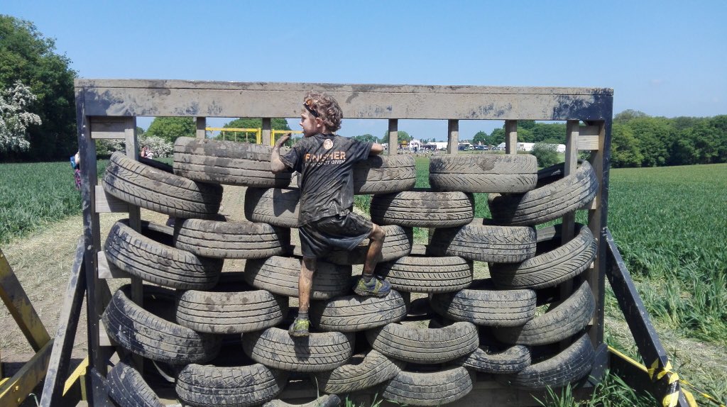 nessiethehead's tweet photo. Great fun @TheNuclearRaces rookie event today #lovemud #thisboyruns #mypoorwashingmachine #ocrmum https://t.co/SsjvHqbUmG