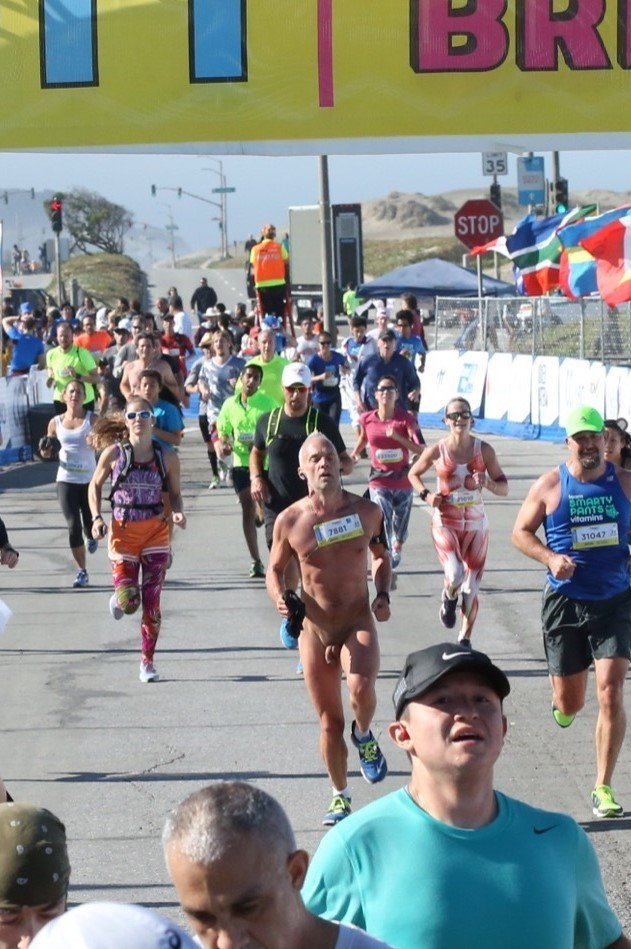 Sad I wasn't able to run naked in @Baytobreakers today 
Here's a memory from the finish line two years ago