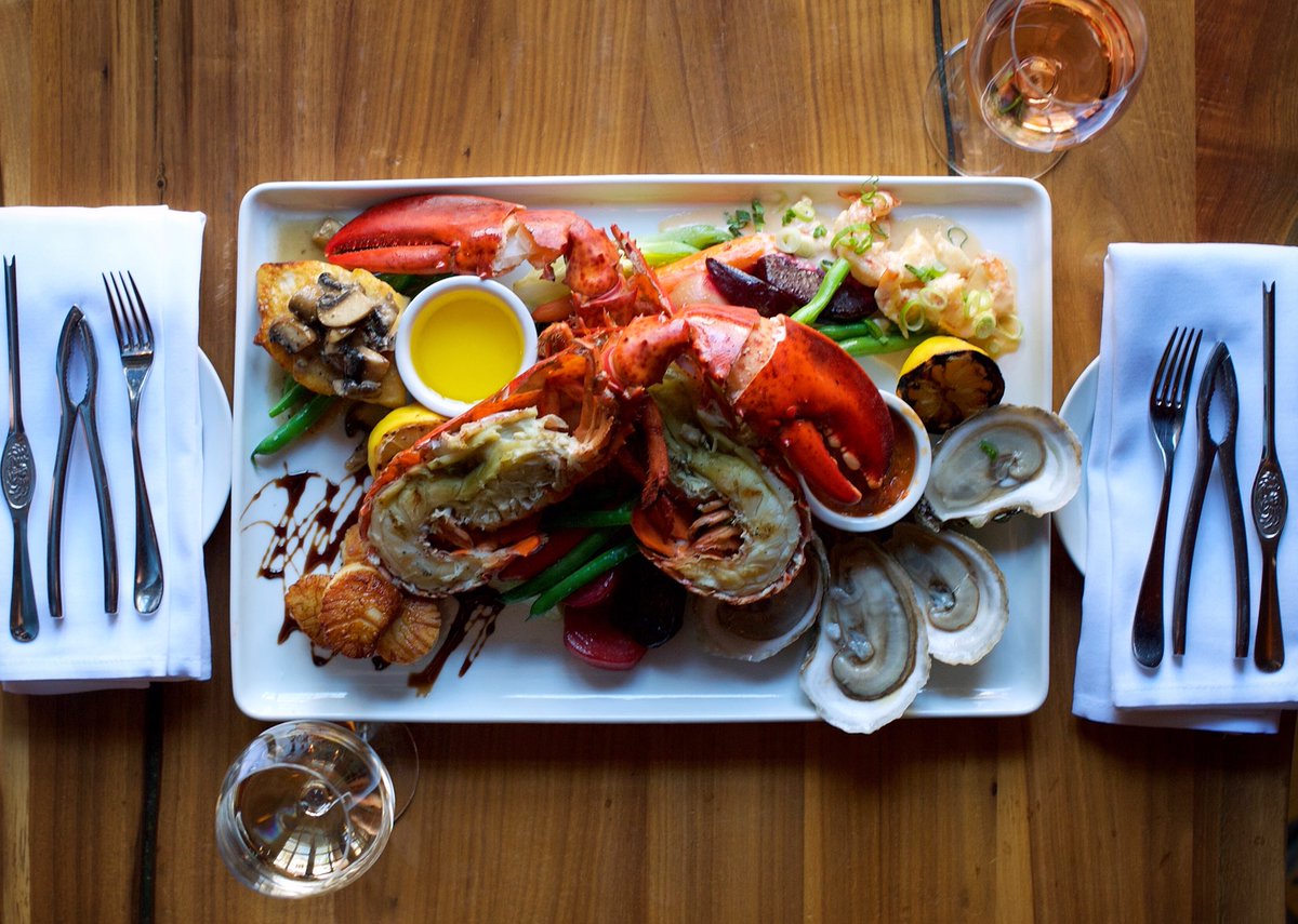 thepressgang's tweet image. Contest! 🌊 Our new menu is out, and this seafood extravaganza for two is the perfect summer treat for you &amp;amp; a friend, or love! We'll be treating you to this feast + a bottle of @campoviejo rosé! 🍷To enter follow @thepressganghfx + like this post + retweet!