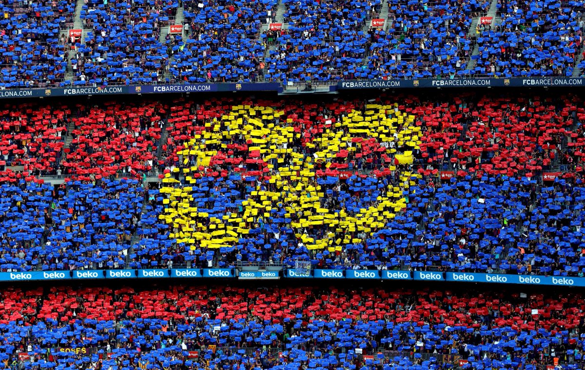 Soccer_Laduma's tweet photo. What a send off!
Spanish football said goodbye to two footballing greats today, with both Andres Iniesta and Fernando Torres featuring in their final games for Barcelona and Atletico Madrid respectively.
#DeNiñoALeyenda #Infin8Iniesta https://t.co/Cu2yoqetDQ