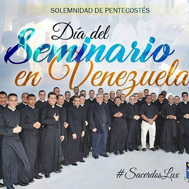 EFV_VALENCIA's tweet photo. Hoy queremos dedicarle un mensaje a todos los seminaristas de Venezuela en especial a los que hacen vida en el Seminario de Valencia. @seminariodeval 
Han escuchado el llamado de Dios y  fielmente han dicho SI. 
Estamos orgullosos de ustedes y cuenten co… https://t.co/RjwbLr8zqn https://t.co/xgd2zTzsTI