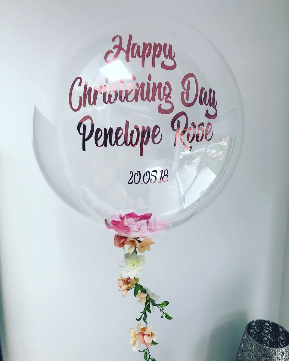 DPartybox's tweet photo. 🌸🌺🌸How gorgeous is this personalised flower balloon for little Penelope Rose’s special day today! 🌸🌺🌸😍 #personalisedballoons #flowerballoons #flowertail #personalisedbubbleballoon #dennyspartybox https://t.co/3F49hbL1Rp