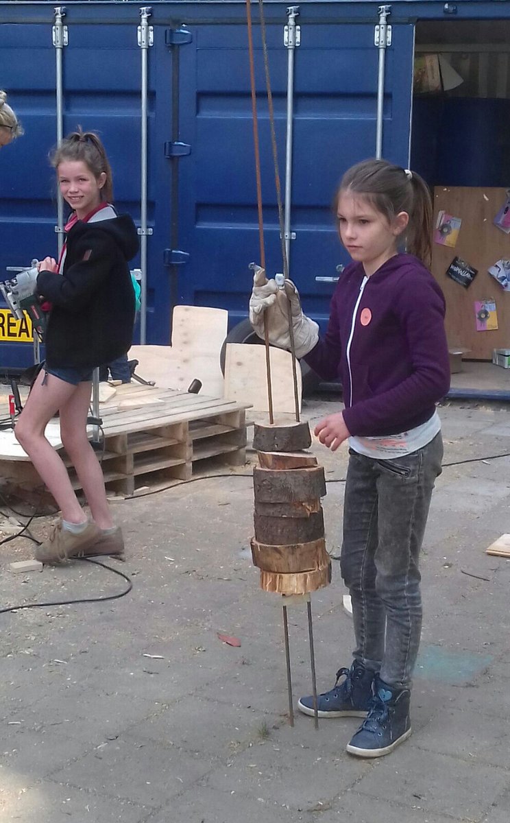 WALHALLAb_NL's tweet photo. Onze visie op een vrolijke, dynamische, uitdagende, leerrijke, ondernemende, risicovolle, pittige #MakerFaire:

#DeGeheimeTuin

Want er wordt al genoeg geknutseld... https://t.co/Yj6TbvWdcO
