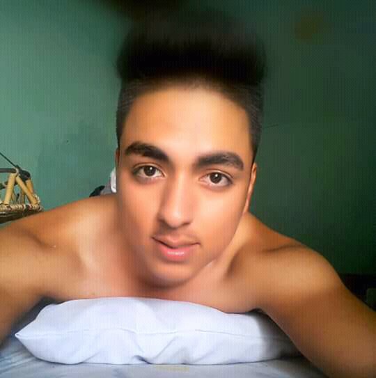 luislopezsm90's tweet photo. Rico hetero poblano mandando su verga de 18 cm RT para mas fotos @Mx_Gay @cachondo_activo @Pabloezan @heterosengandos @HeterosPacks @hetero_gayxxx @heterofexible @puebla_GAY @PutariaNacional @puebla_poppers @puebla https://t.co/0ypJZ4cuJc