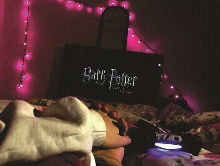 EiProfeta's tweet photo. Como ser feliz en 6 palabras:

Hacer una maratón de Harry Potter. https://t.co/sX49D101Tb