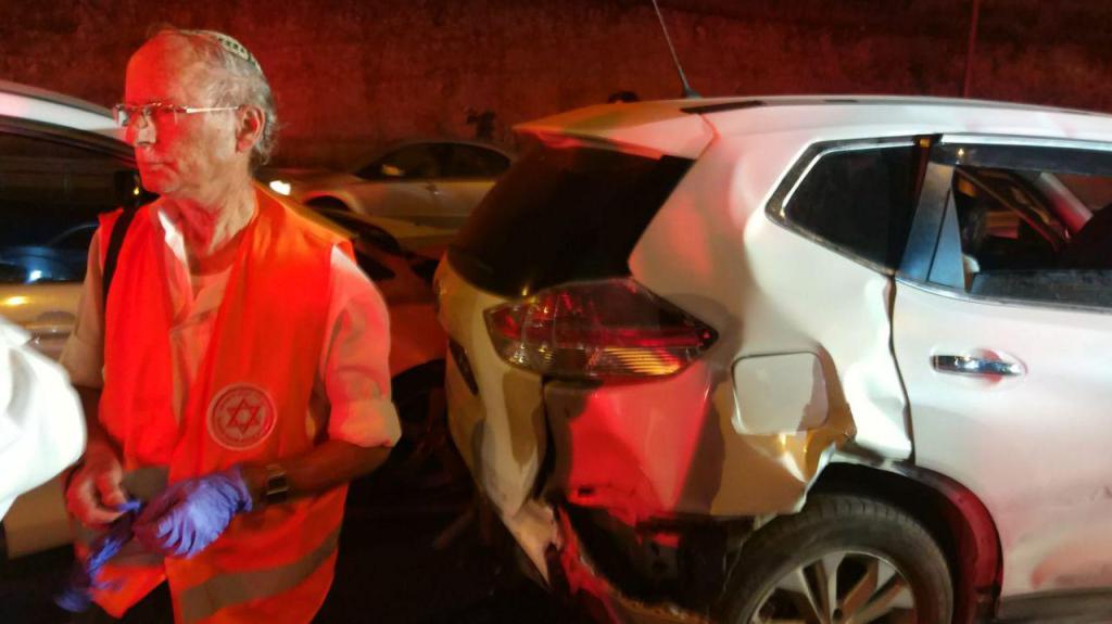 Highway 1 to Tel Aviv: Large Accident Injures Multiple Travelers chutznik.com/2018/05/20/hig…