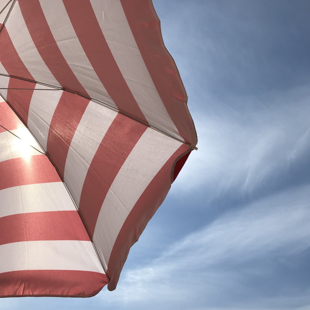 Four years and 238 days mustaavalkoisella.com/2018/05/20/fou…