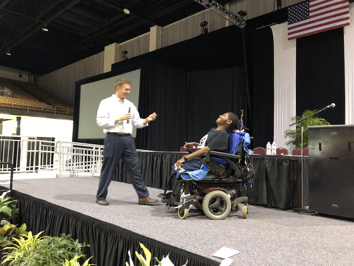 KingHSLions's tweet photo. Special moment at graduation rehearsal and a huge Thank You to Faculty and Community Partners for making this happen. Mr. Rowan had the easy job of presenting Darian Roman with his Class Ring. #KingHigh #ManyLionsOnePride https://t.co/WVGSb7xd4z