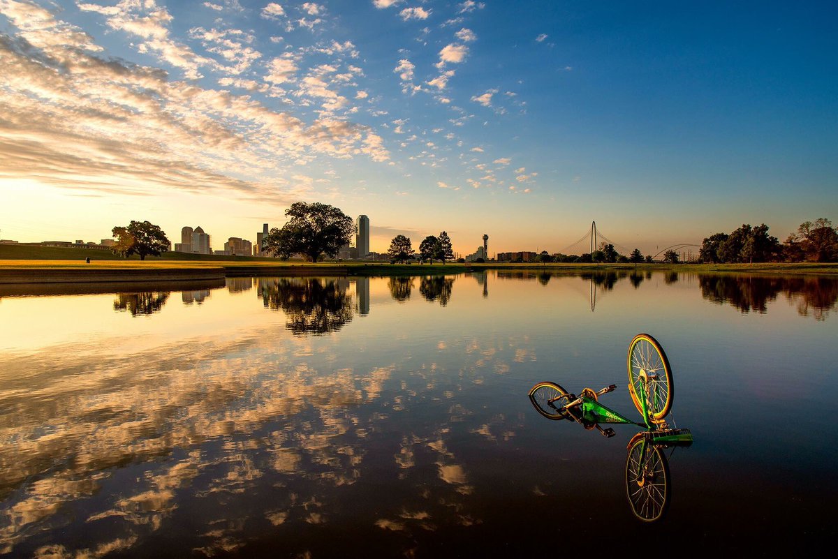 lwdlbrn's tweet image. Sunrise over Dallas this morning @junior_miller