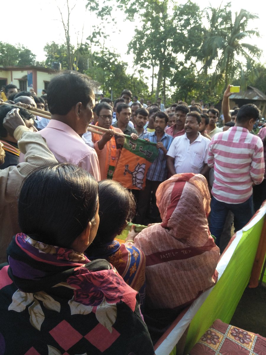 tbbjp's tweet photo. 198 people have been come under  BJP umbrella from some other party at kamala sagar,Tripura. https://t.co/RnwNlf88VU