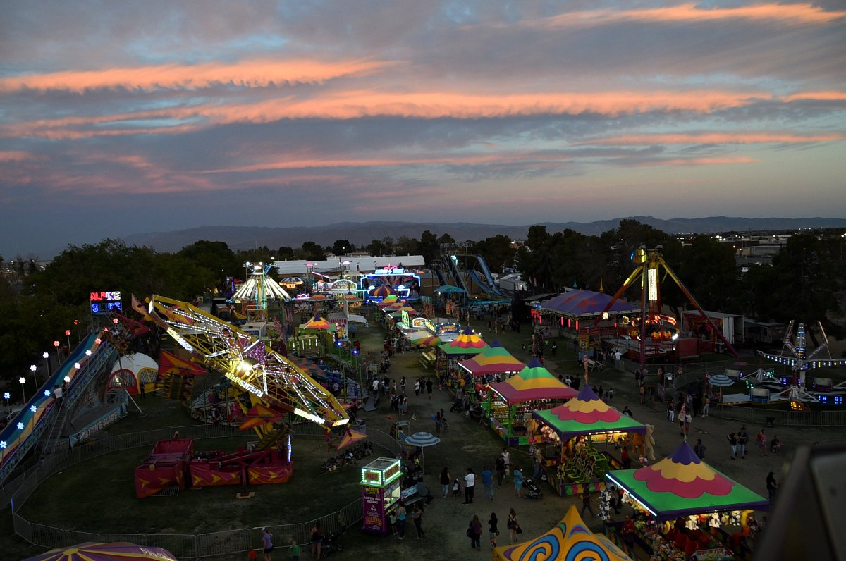 Do you enjoy taking photos? Participate in the Shutter Bug Contest today! Show us what you captured on your camera during the 2018 SBC Fair! Register in Building 6. Bring your flash drive in and download 5 of your favorite photos taken during your time at the Fair!