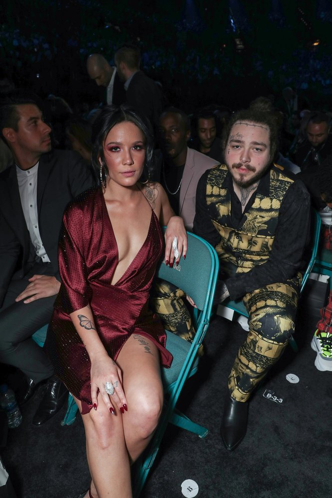 headlineplanet's tweet photo. BTS &amp; Tyra Banks + Taylor Swift &amp; Camila Cabello + Halsey &amp; Post Malone enjoying the Billboard Music Awards (pics by Todd Williamson/NBC) / @bts_twt https://t.co/PmVeT2mmXR