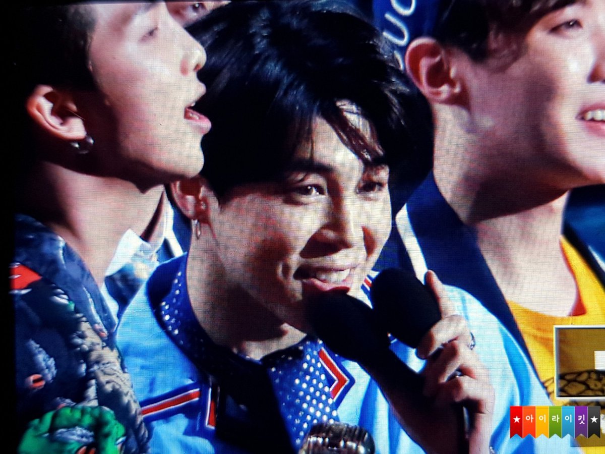 Jimin_Mexico's tweet photo. [20.05.18] #JIMIN en #BBMAs
#지민 🎤 PREV. 
#BTS_BBMAs
@BTS_twt
© ILIKEIT_JM 

JPao🍑 https://t.co/0LBwjlkdus
