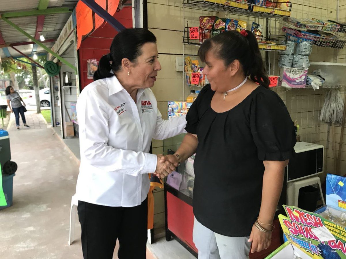 elviaholguera's tweet photo. Recorriendo uno de los lugares emblemáticos de mi querido Tampico, nuestra laguna del Carpintero. Impulsemos su cuidado!!! @Magda_Peraza #PasiónPorServir #ElviaHolguera #ElviaDiputada https://t.co/LpaEsEN6Qt