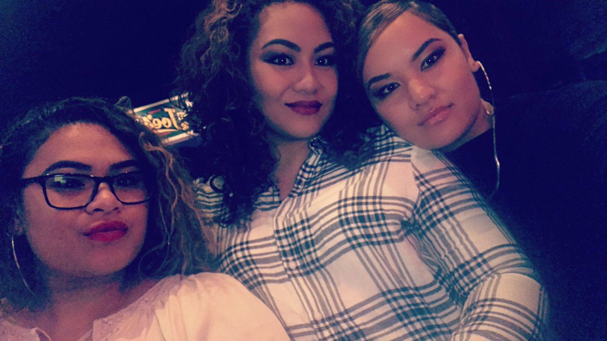 Amasio97's tweet photo. Grateful for these two sistahz of mine ❤️😍 #Amasiogang #baddies🔥 https://t.co/TEo0eZ9njm