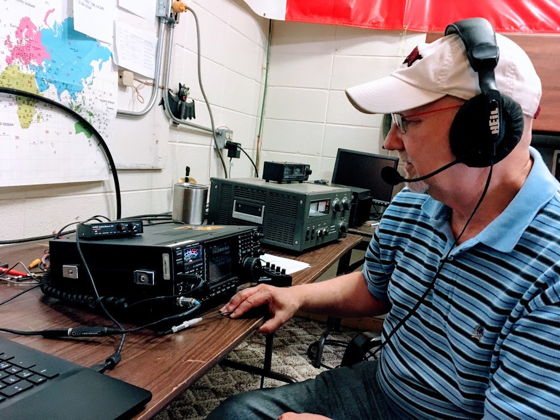 Ron_K5XK's tweet image. #hamradio Just now recuperating from the Arkansas QSO Party.  Good fun portable &amp;amp; from the inspiring mountaintop K5BAT station!