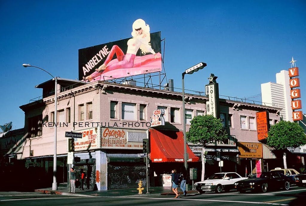 AndiHK's tweet photo. I miss the Hollywood of the 1980s. My brother and I would always slug Angelyne billboards. #WayBackInThe80s #angelyne #LAicons https://t.co/b9YSU9a5jP
