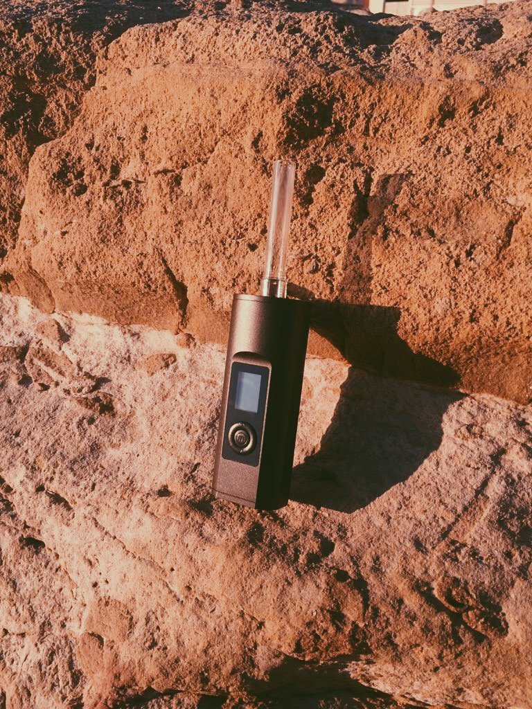 Tuvaporizador's tweet photo. Nosotros así despedimos el finde: atardecer en playa y nuestro Arizer solo 2, hay algún plan mejor? 💨
#arizer #arizersolo2 #vaporizar #vaporizador #vaporizadorportatil #vaporizadormarihuana #marihuana #cannabis #marijuana #vape #vaping #vapeon #vapefam #vapepic #vapecommunity https://t.co/ZVfKhllW7k