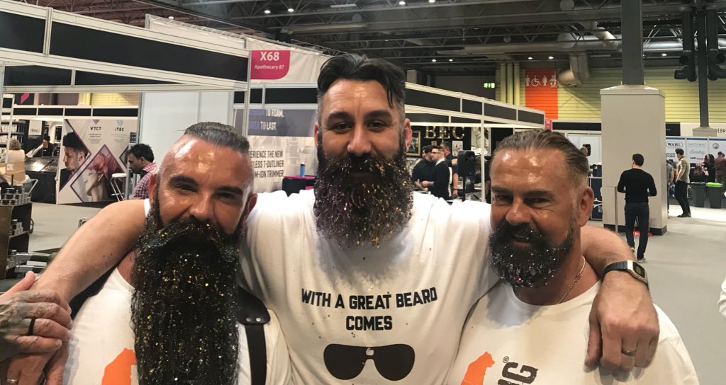 BeardedTrev's tweet photo. @SparklesLDN @mobrosgrooming Ah the team were brilliant.. I wasn’t the only bearded sparkler today it seems.. #lovingyourwork https://t.co/m9LgVJrgce