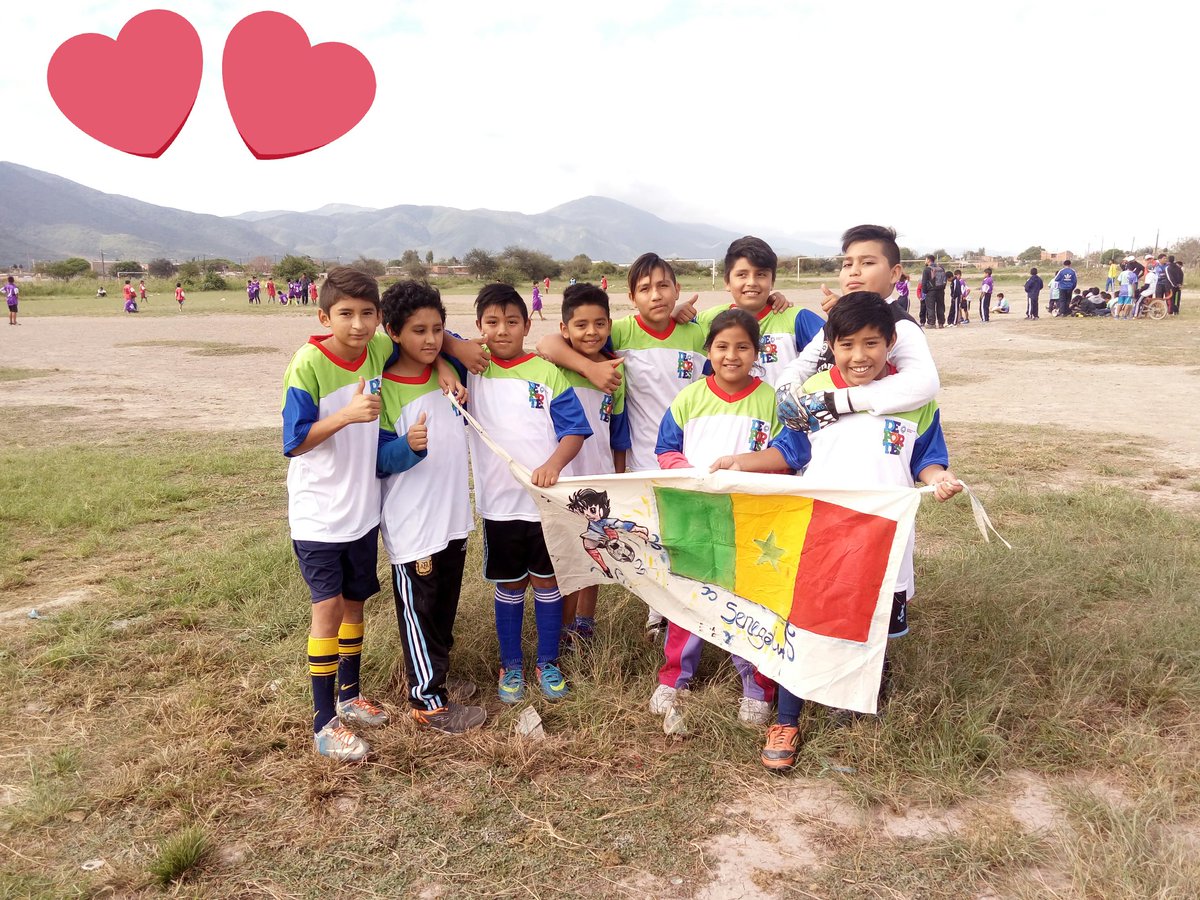 FabianMary6's tweet photo. Ver sus caritas de emoción al saber que participaron en el #Mundialito #Senegal
Dejaron todo en los partidos, nervios, alegría, trabajo en equipo y sobre todo el apoyo incondicional de sus madres, compañeros, profesores.
CAI N°2 "ENSANCHANDO HORIZONTES" https://t.co/rGyB4YyLti