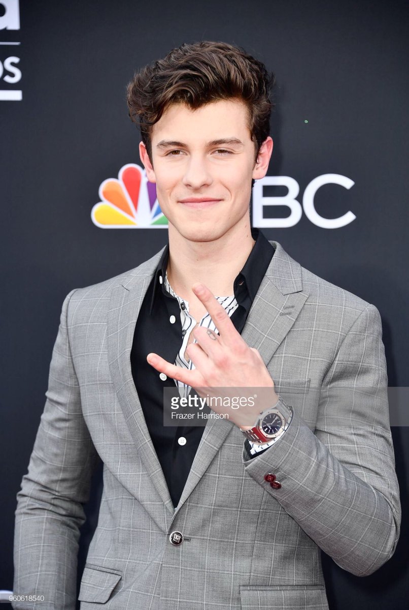 i love you.. ♡ can we take a moment to appreciate how happy this lil smiley baby is my heart #BBMAs