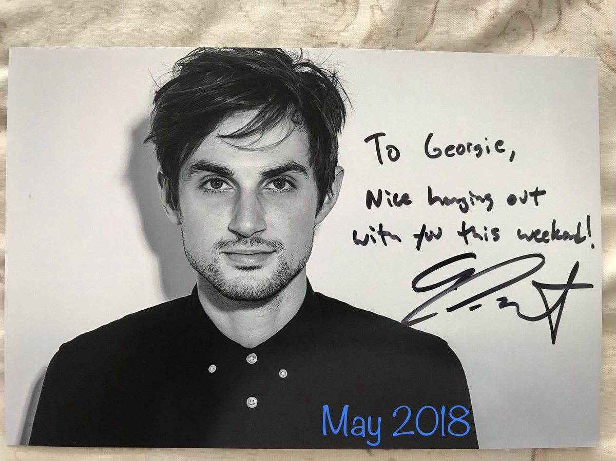 Georgie_84's tweet photo. Two years ago vs two weeks ago β€οΈ
Still on cloud nine that I got to finally meet @andjwest
Canβt stop smiling or talking about it - try and stop me!!
Being in my happy place is a good thing for ALL concerned π€π€π€π€
@OnceABC
#onceuponatime #ouat #thankyououat #goodbyeouat https://t.co/gjb5m71oq0