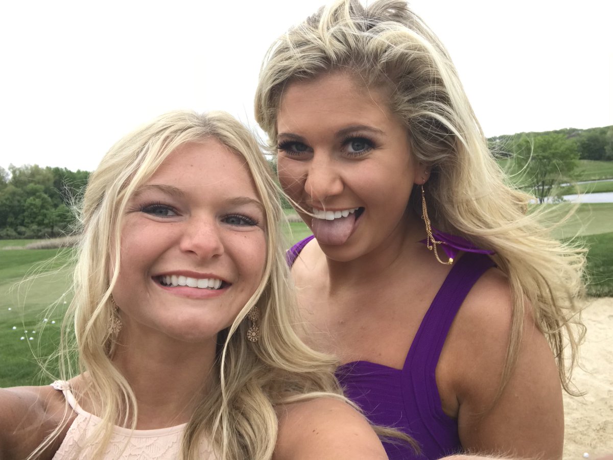 taylorb3345's tweet photo. It’s all fun and games till you takin a selfie w/ your friend @jaydenneameyer & then you fall into the sand dunes https://t.co/rrXJ2qMsTD