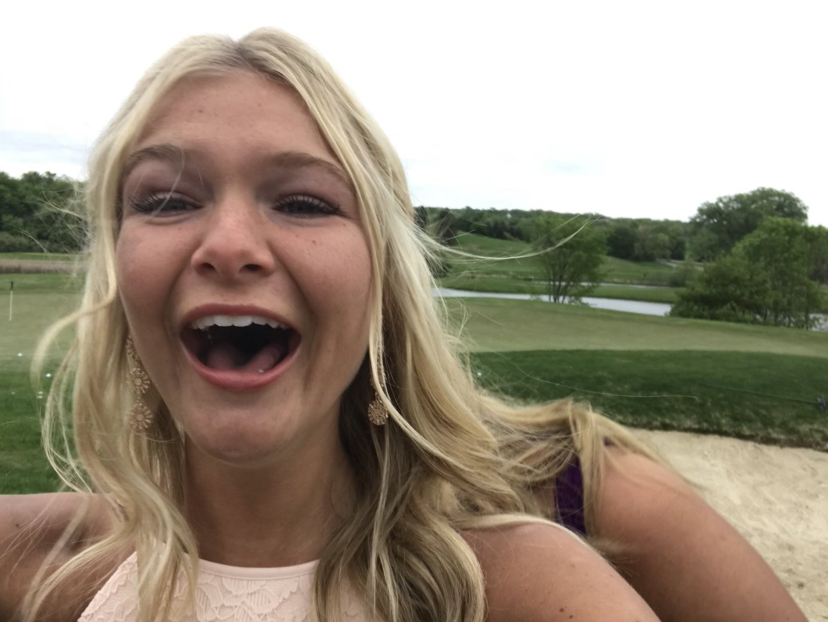 taylorb3345's tweet photo. It’s all fun and games till you takin a selfie w/ your friend @jaydenneameyer & then you fall into the sand dunes https://t.co/rrXJ2qMsTD