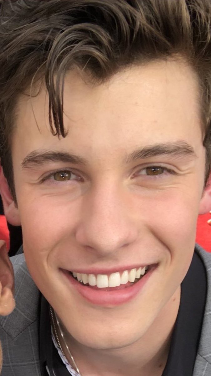 yonraulmendes's tweet photo. SOS REAL??????? @ShawnMendes #BBMAs https://t.co/RqBKfemeQ2