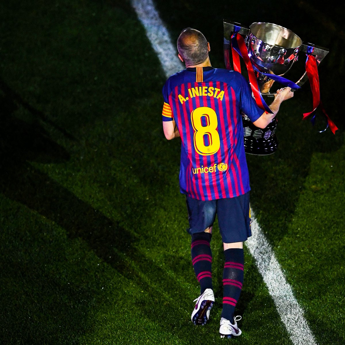 brfootball's tweet photo. A perfect farewell. https://t.co/Mhnz31YAng