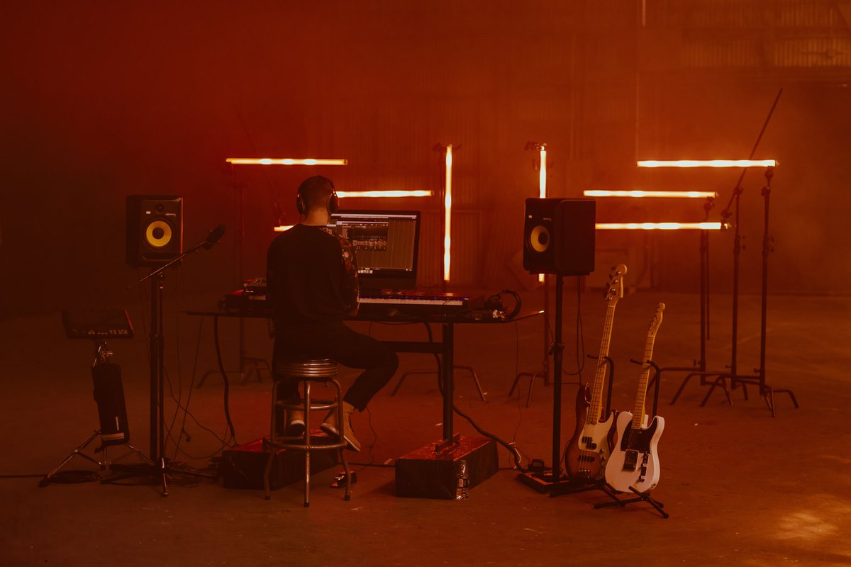 Galimatias's tweet photo. Part sound designer part sith lord come at me https://t.co/IuAnrSBJ2X