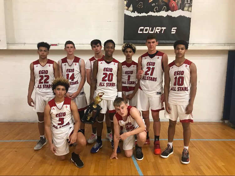 CoachMessmer's tweet image. Great way to finish the spring season with an @ArchEliteSTL championship! This @EG10_Basketball 15U team finished with a 21-5 record, went 4-3 against the top 25, and qualified for the Adidas Gauntlet Championship in NYC. Special special group!