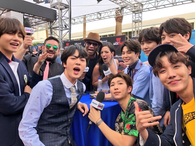 _fedhr_'s tweet photo. Los amo con todas las fuerzas y equilibrio del universo 
#iVoteBTSBBMAs @BTS_twt https://t.co/mRXOOqWhaU