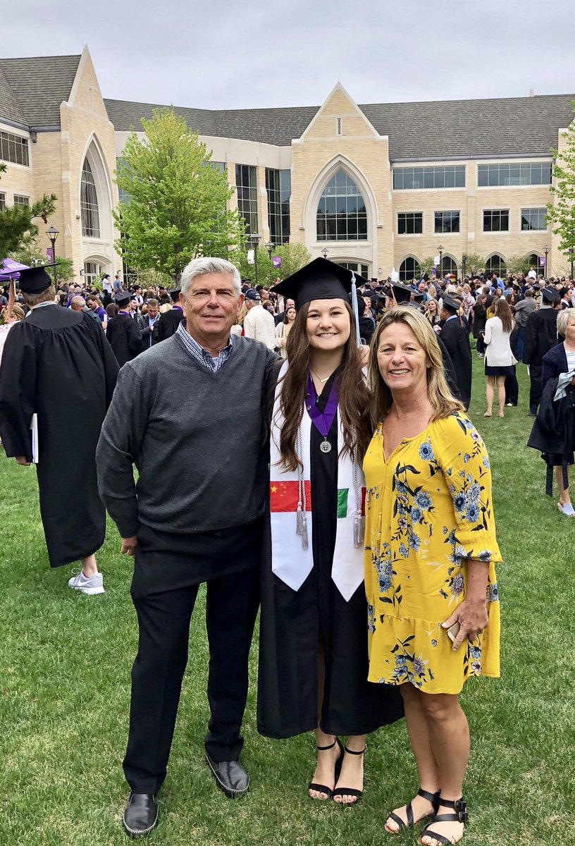 BradLatzke's tweet photo. Could not be prouder that our daughter has chosen to make a difference by entering the teaching profession. #tommiegrad #ust2018 #chipofftheblock https://t.co/nV501zYb81