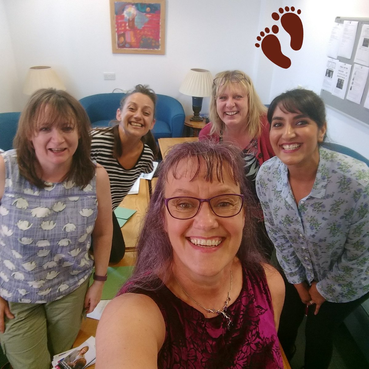 LaneEndsPod's tweet photo. This is the next generation of Podiatrists, still keen to learn after only graduating and going into private practice last year. We sat down and did some Q&amp;A after our CPD day on Saturday, glad to help them on their pod journey. #studypodiatry @PodiatryCareers https://t.co/OCWYup22YE