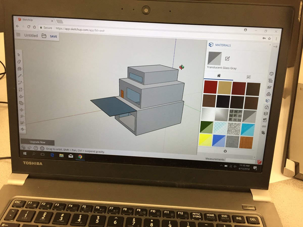 JoyUchida's tweet photo. My 4th graders in doghouse design challenge using #sketchup 3D modeling! @Arroyo_TUSD @TUSDschools https://t.co/6oHOdMd1oo