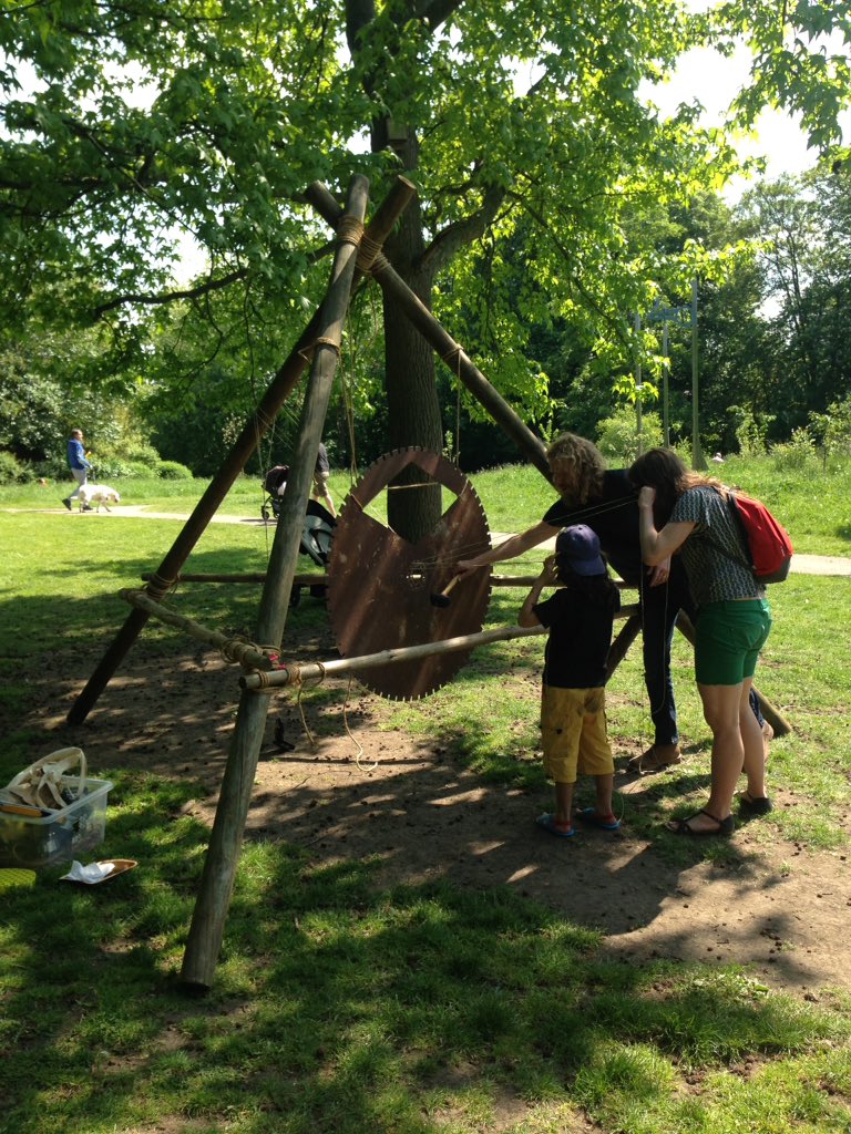 SonicImperfecti's tweet image. Drone Choir and more at @Richard_Linear Time Dilation festival in Manor Park.