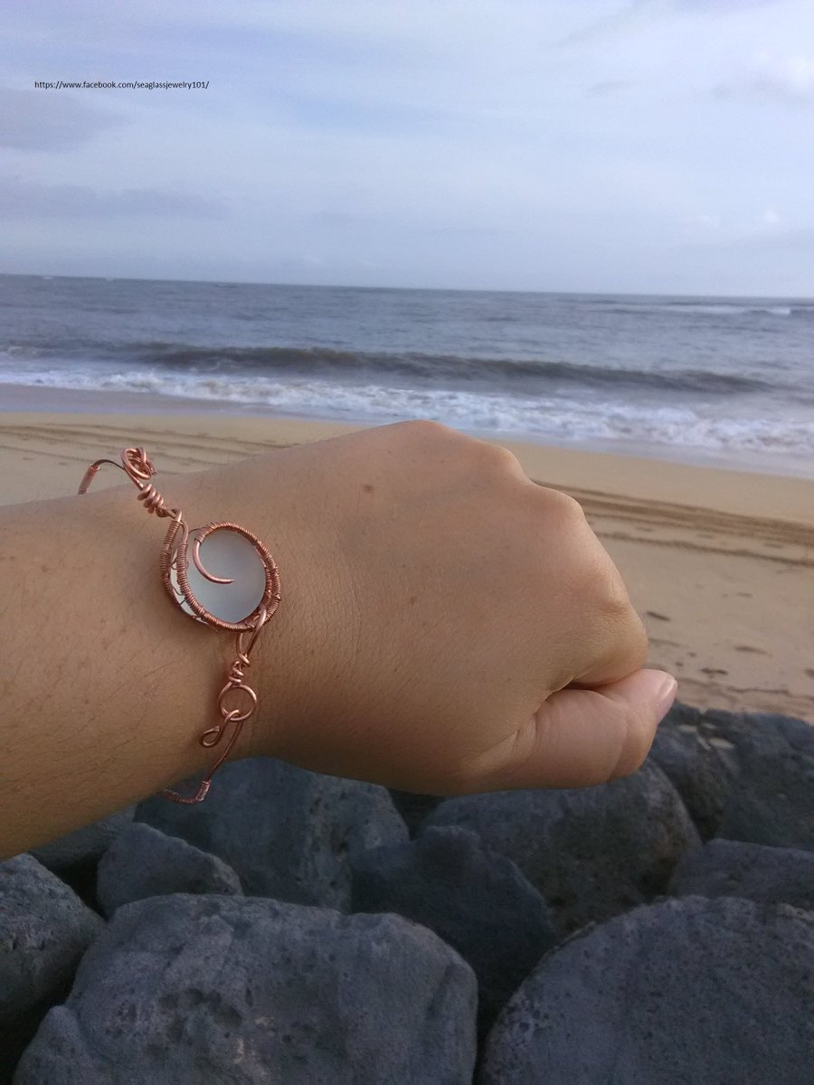 VanassaPhotos's tweet photo. Buy it here https://t.co/ezDcXaDcjh   #seaglass #necklace #pendant #jewelry https://t.co/Pks7AYHHFF