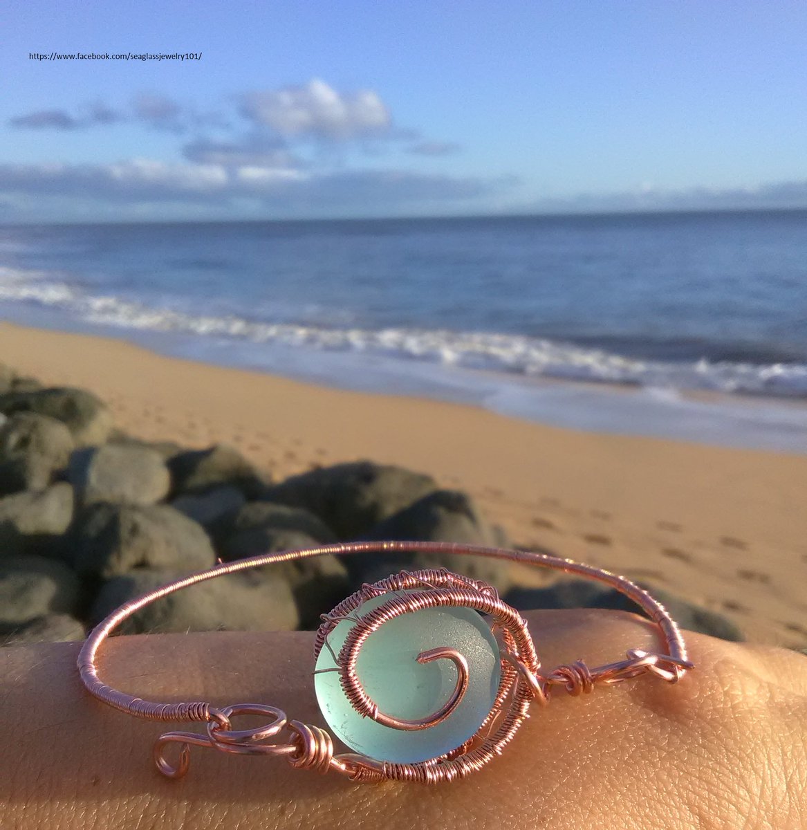 VanassaPhotos's tweet photo. Buy it here https://t.co/ezDcXaDcjh   #seaglass #necklace #pendant #jewelry https://t.co/x5VjU7VlDh