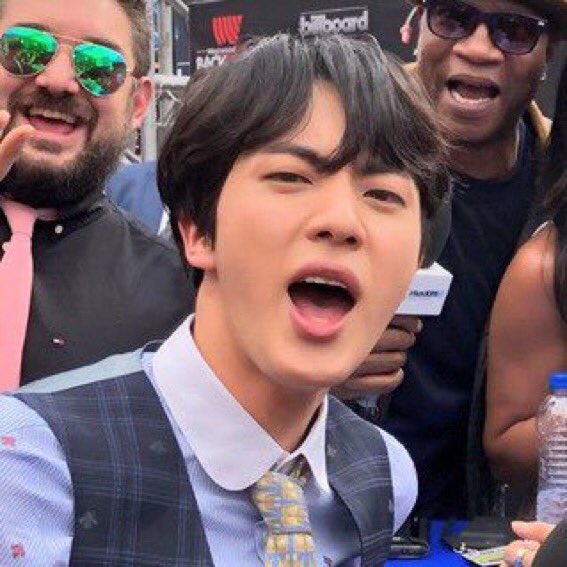 XM_Royale's tweet photo. Don’t touch me! @BTS_Billboard @BTS_twt #IVoteBTSBBMAs #BTSARMY #BTSParents #KimNamjoon #KimSeokjin #BTS_BBMAs #BTS https://t.co/d2AL6xJOvR