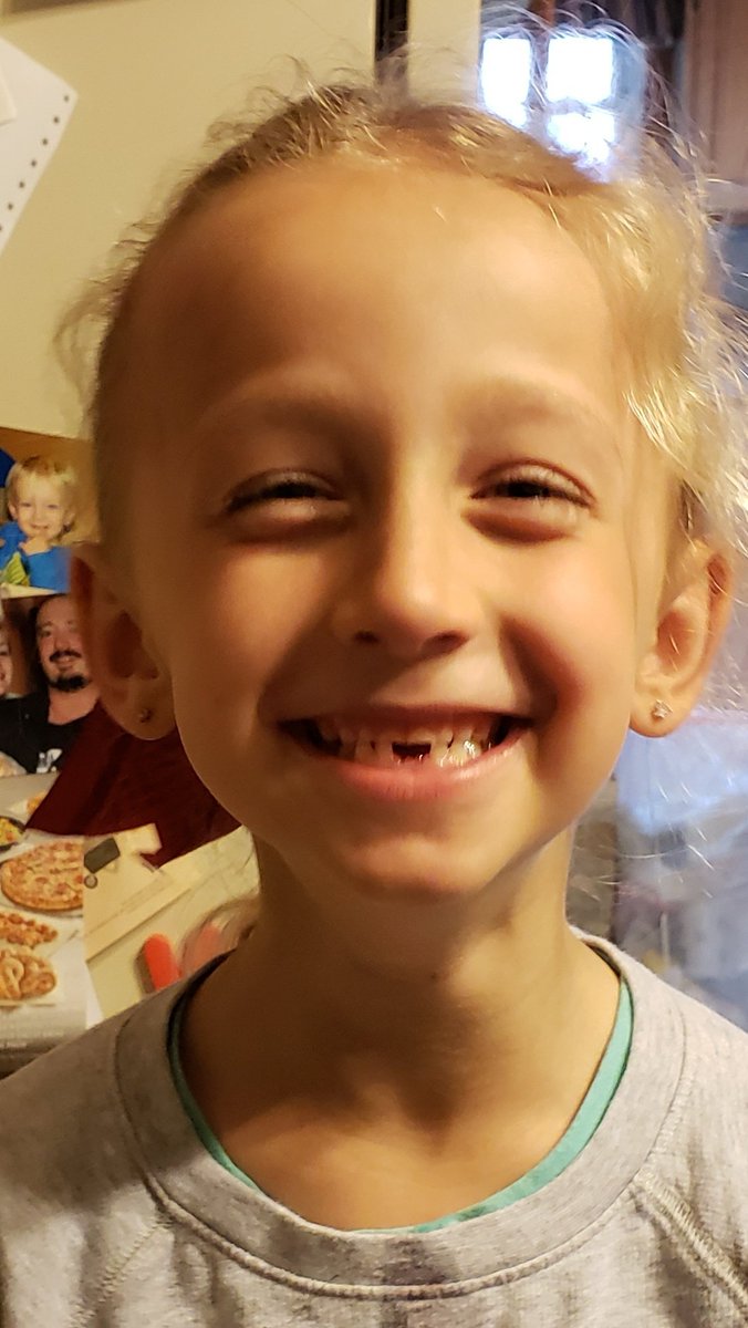 Sarahdan08's tweet photo. @MissBin103 Lilly lost another tooth today! https://t.co/dRYBpXGj7R