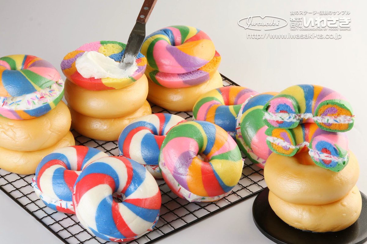 NY発「レインボーベーグル」日本でも人気急上昇！カラフルでインパクト