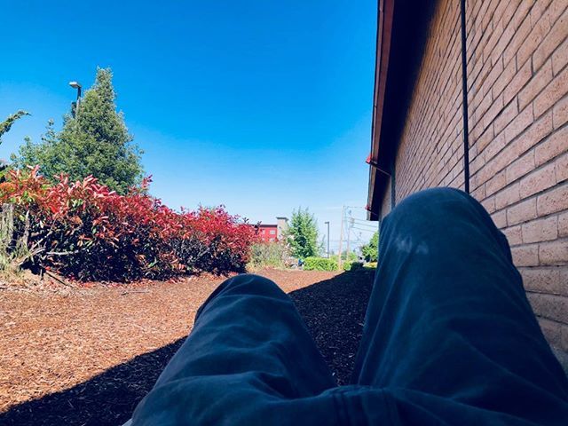 DWMJArtist's tweet photo. #relaxation #artlife #sobriety https://t.co/knUdQsb0Ih https://t.co/T32Qq0bnst